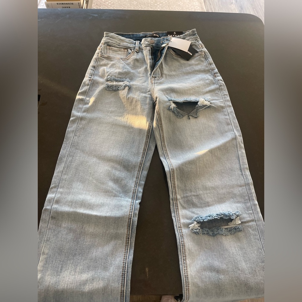 NWT FASHION NOVA SAVANNAH SPLIT HEM BLUE JEANS 5 - Picture 5 of 13